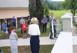 OTVORITEV CESTE IN ZIDU OKOLI POKOPALIŠČA NA KOŽLJEKU 15 FOTO LJUBO VUKELIČ